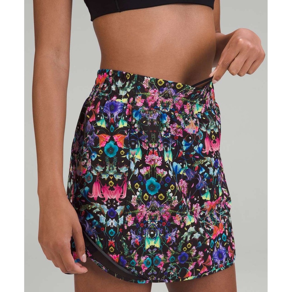 Lululemon Hotty Hot High Rise Skirt Floral Botanical Print Skort Size 4